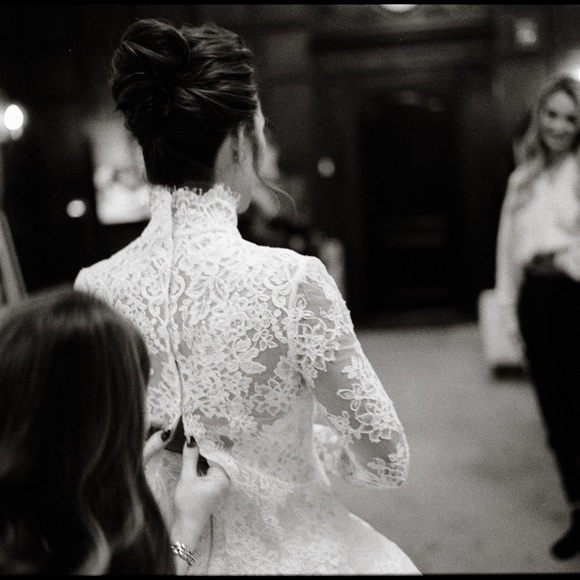 Monique Lhuillier Vittoria Gown - Picture 7 of 14